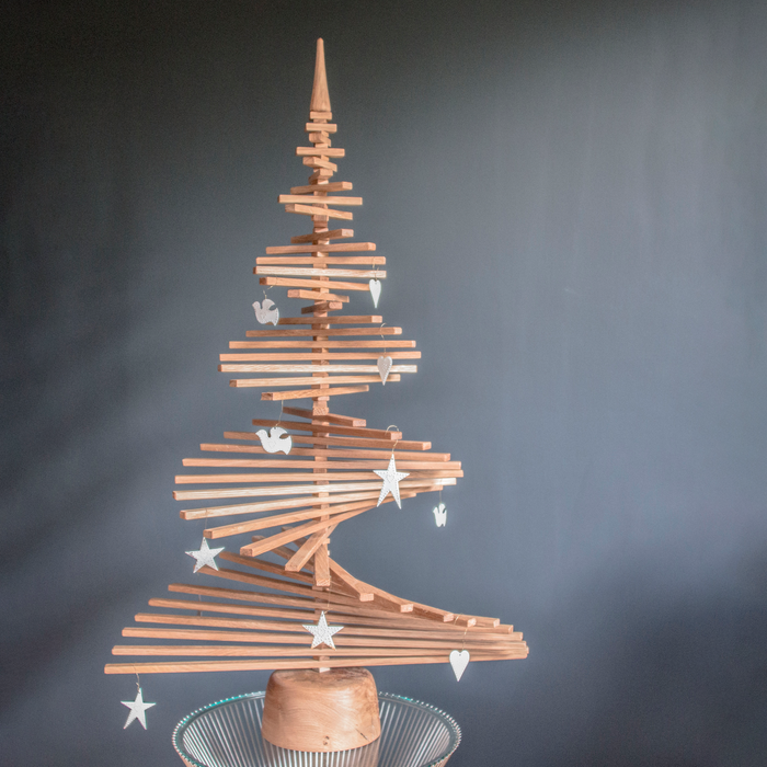 Alternative Oak Christmas Tree