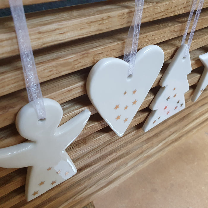 White ceramic decorations - Set of 4  - Shapes with Gold Stars