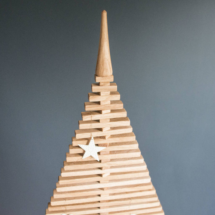 Alternative Oak Christmas Tree
