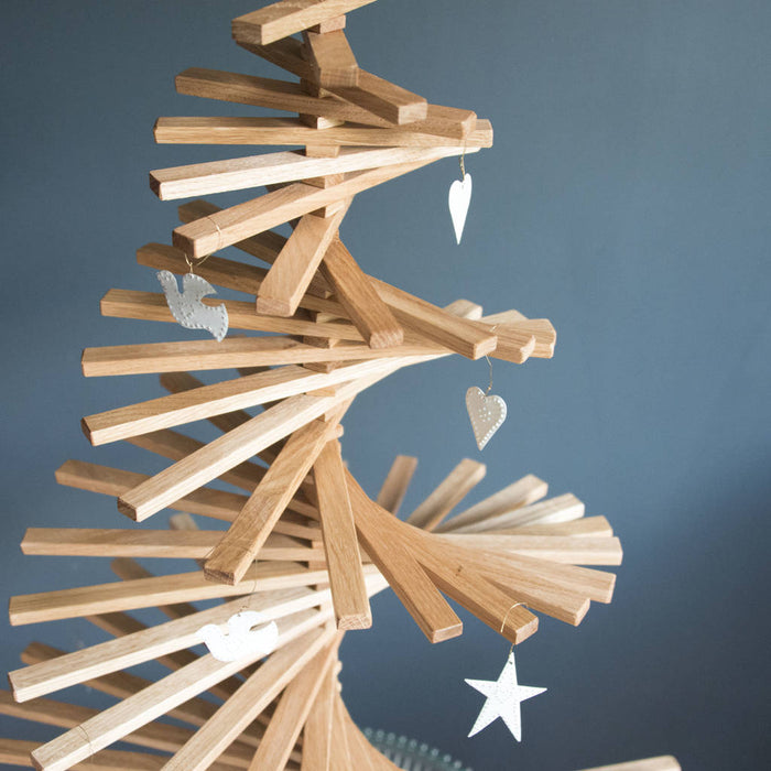 Alternative Oak Christmas Tree