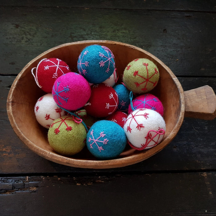 Handmade Felt Round Snowflake Baubles Set of 5 by Felt So Good